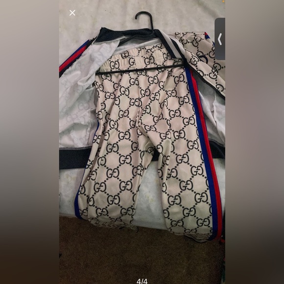 Gucci - Picture 2 of 2